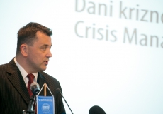 dku-2015-1049